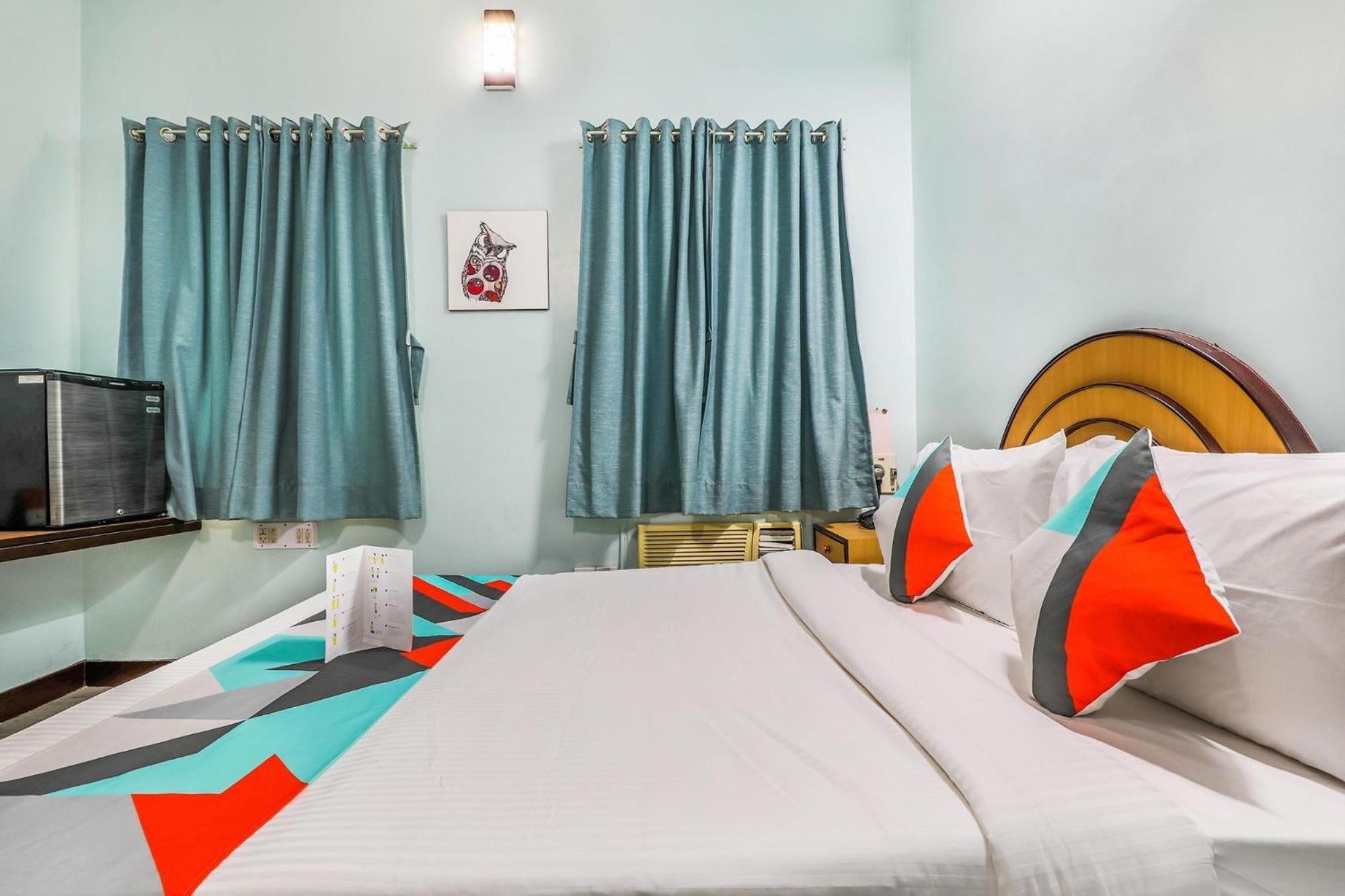 Fabexpress Santhi Inn - 500 Meters From Promenade Beach Пондичерри Экстерьер фото