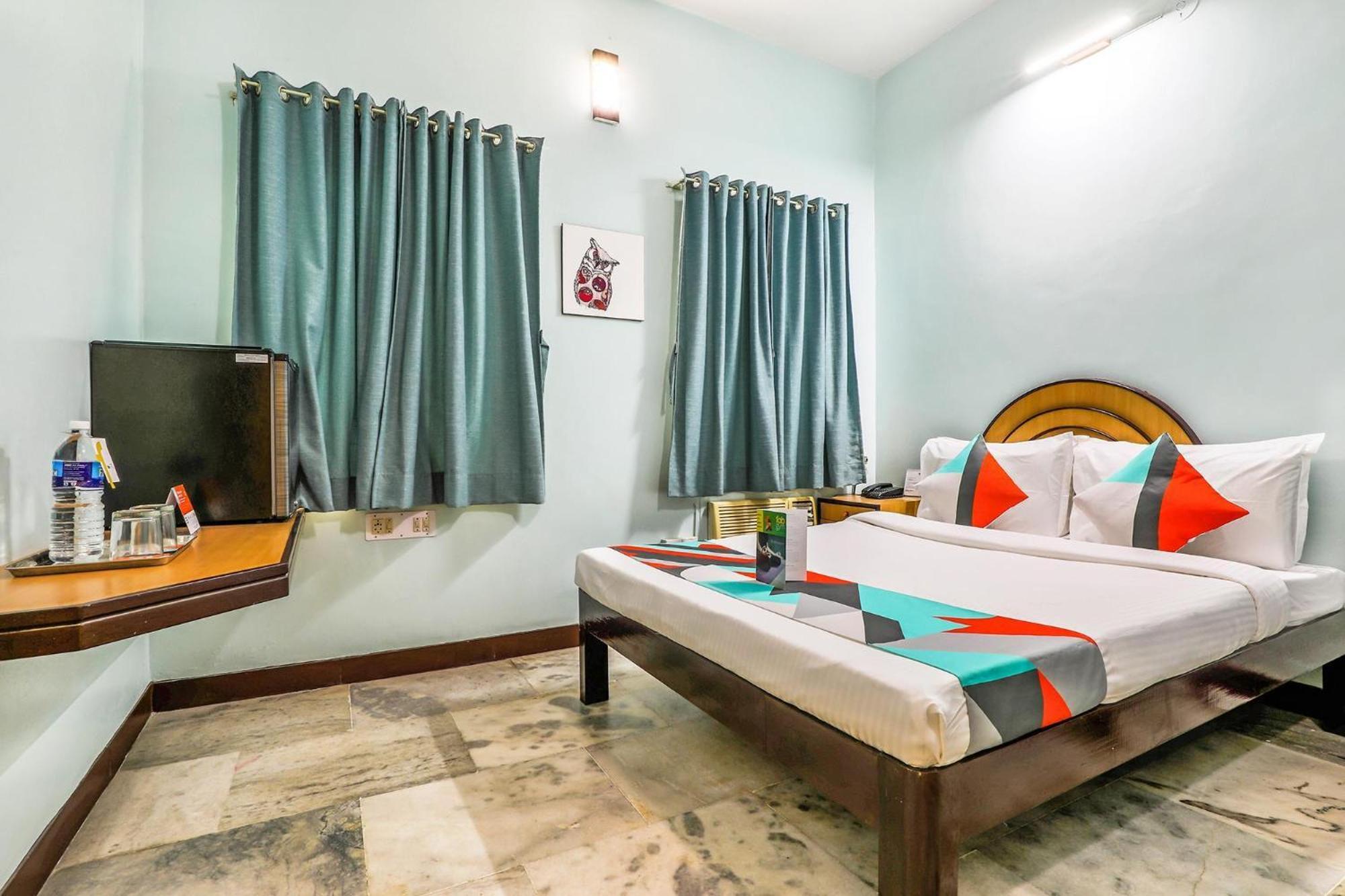 Fabexpress Santhi Inn - 500 Meters From Promenade Beach Пондичерри Экстерьер фото